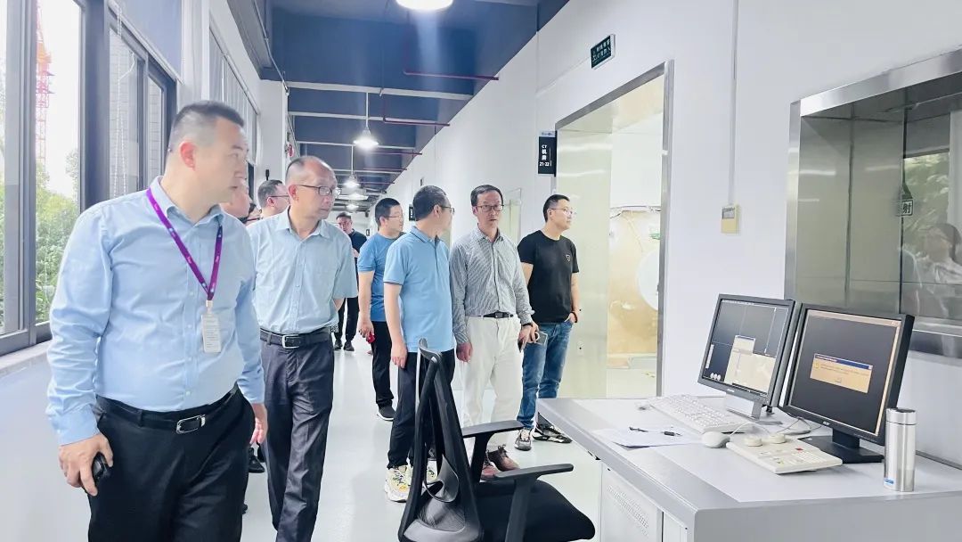 校企融合 | 昆明理工大學信息工程與自動化學院領(lǐng)導一行蒞臨上藥桑尼克考察指導！(圖4)