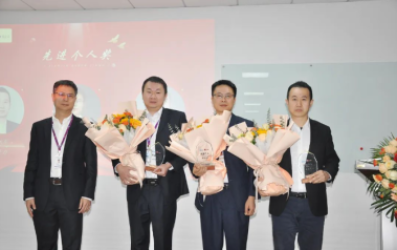 攜夢想，筑未來| 上藥桑尼克2024年度總結(jié)會(huì)暨先進(jìn)表彰與2025績效責(zé)任書簽訂儀式圓滿舉行